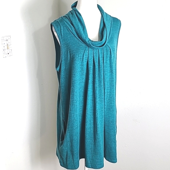 Charlie Paige Teal Sleeveless Sweater, Cowl Neckline, Pockets on Each Side, L/XL - Picture 2 of 8